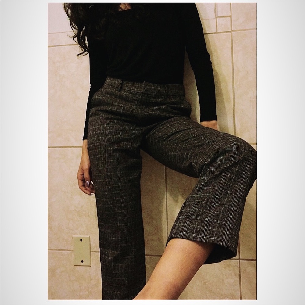 Cool menswear-patterned cropped pants